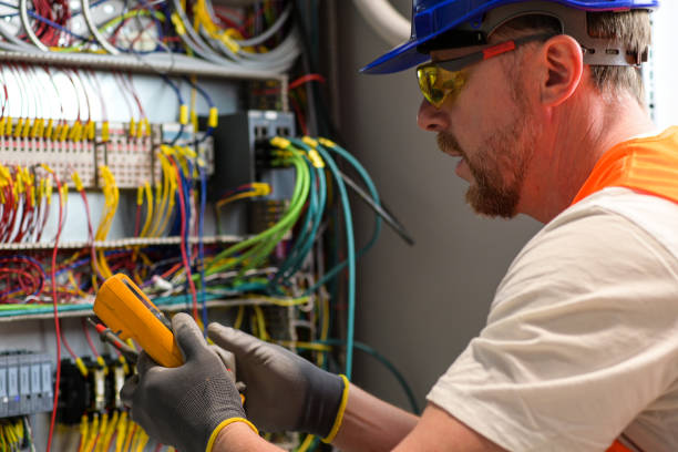 Best Electrical Outlet Repair  in South Elgin, IL
